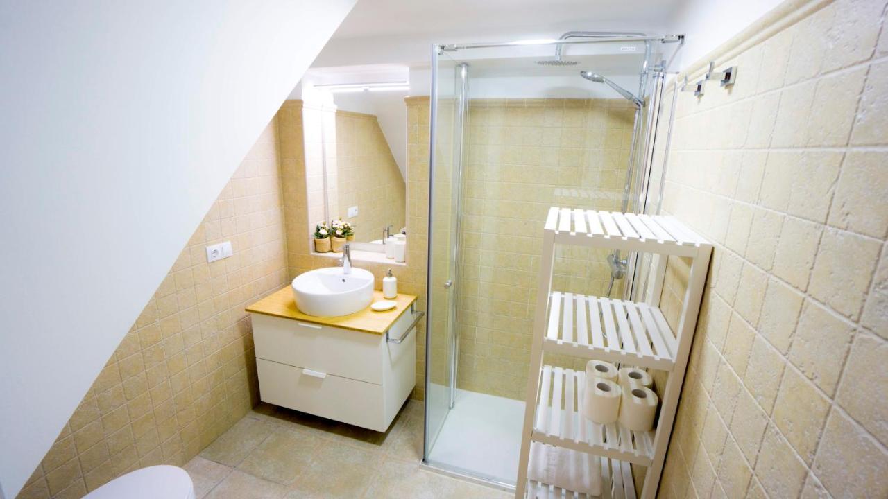 Rentalsevilla Escuelas Pias Екстериор снимка
