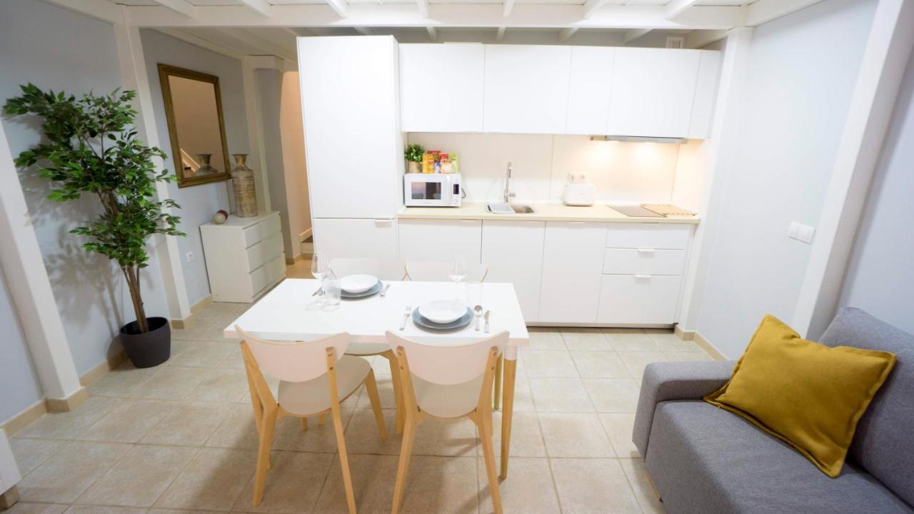 Rentalsevilla Escuelas Pias Екстериор снимка