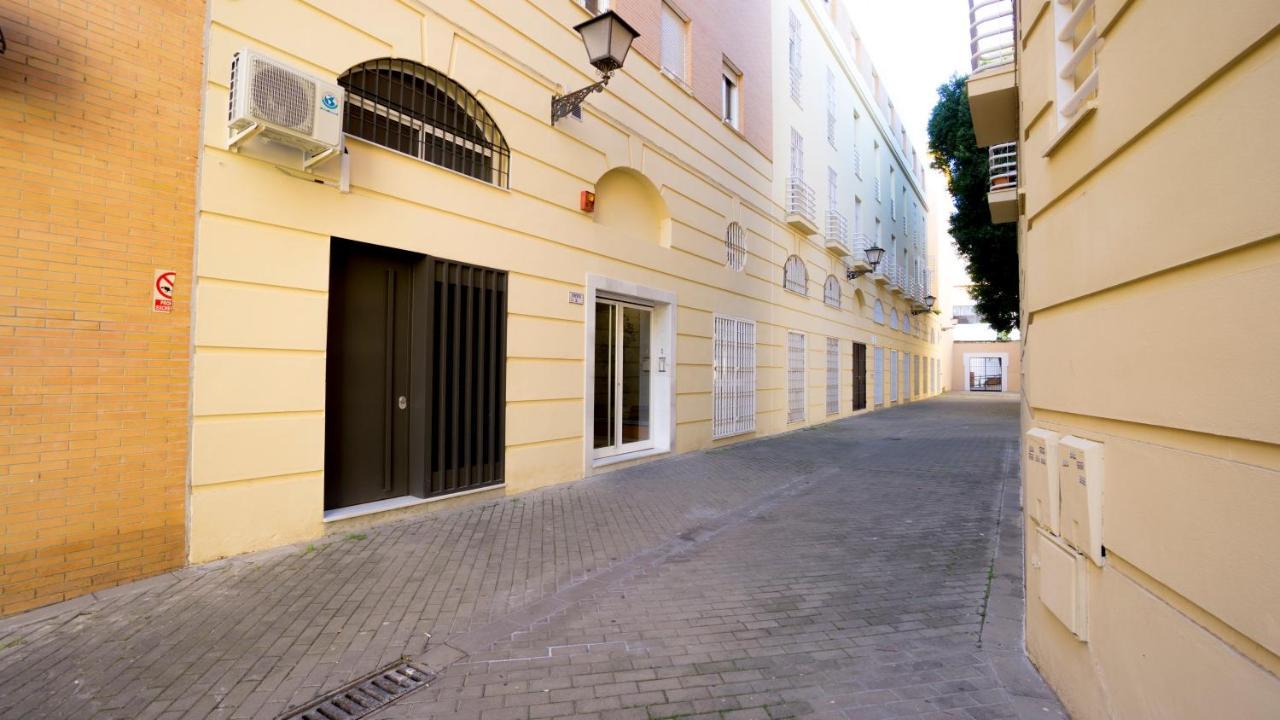 Rentalsevilla Escuelas Pias Екстериор снимка
